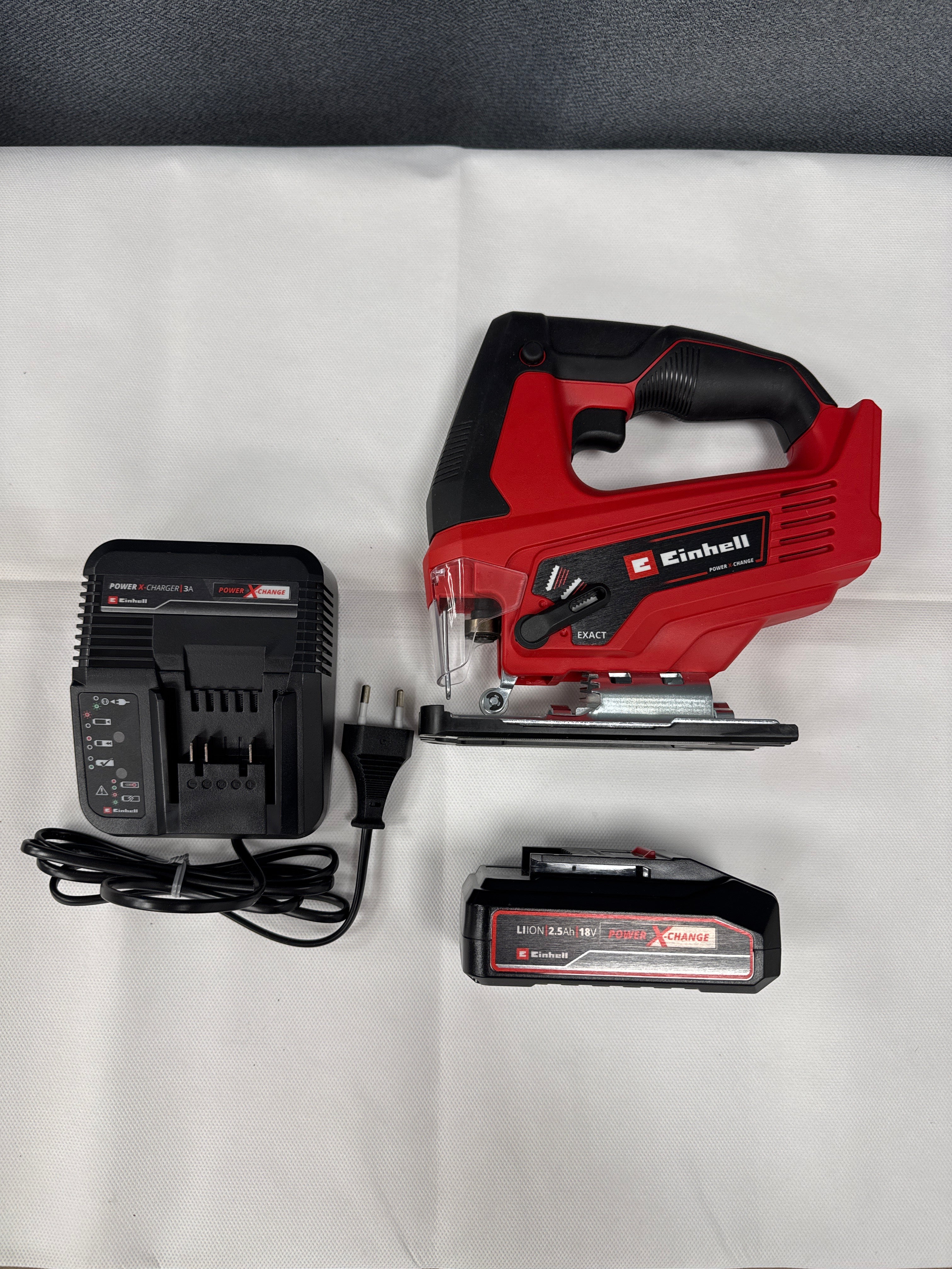 Akumulatora figūrzāģis Einhell TC-JS 18/70 Li