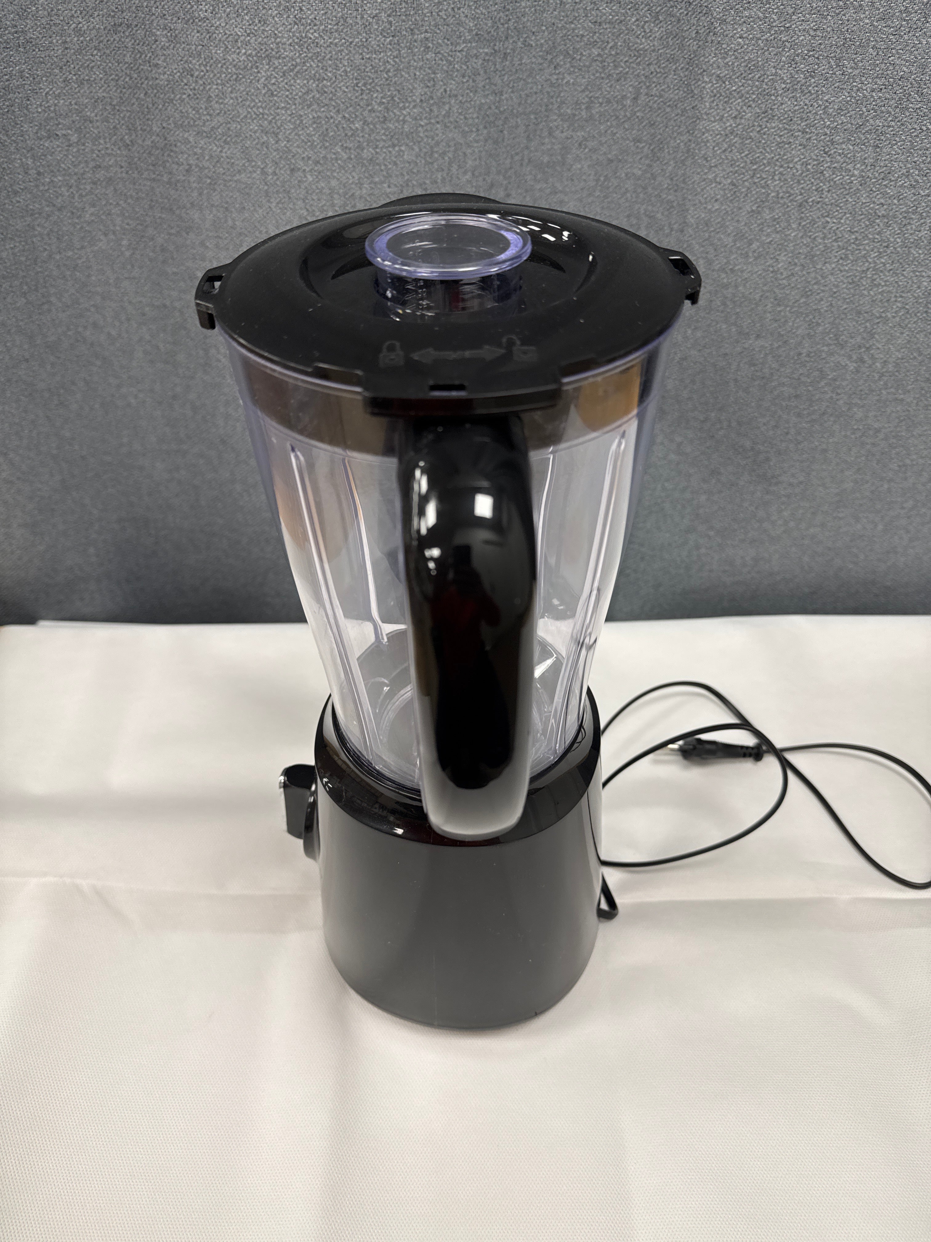 Blenderis Emerio BL-124816