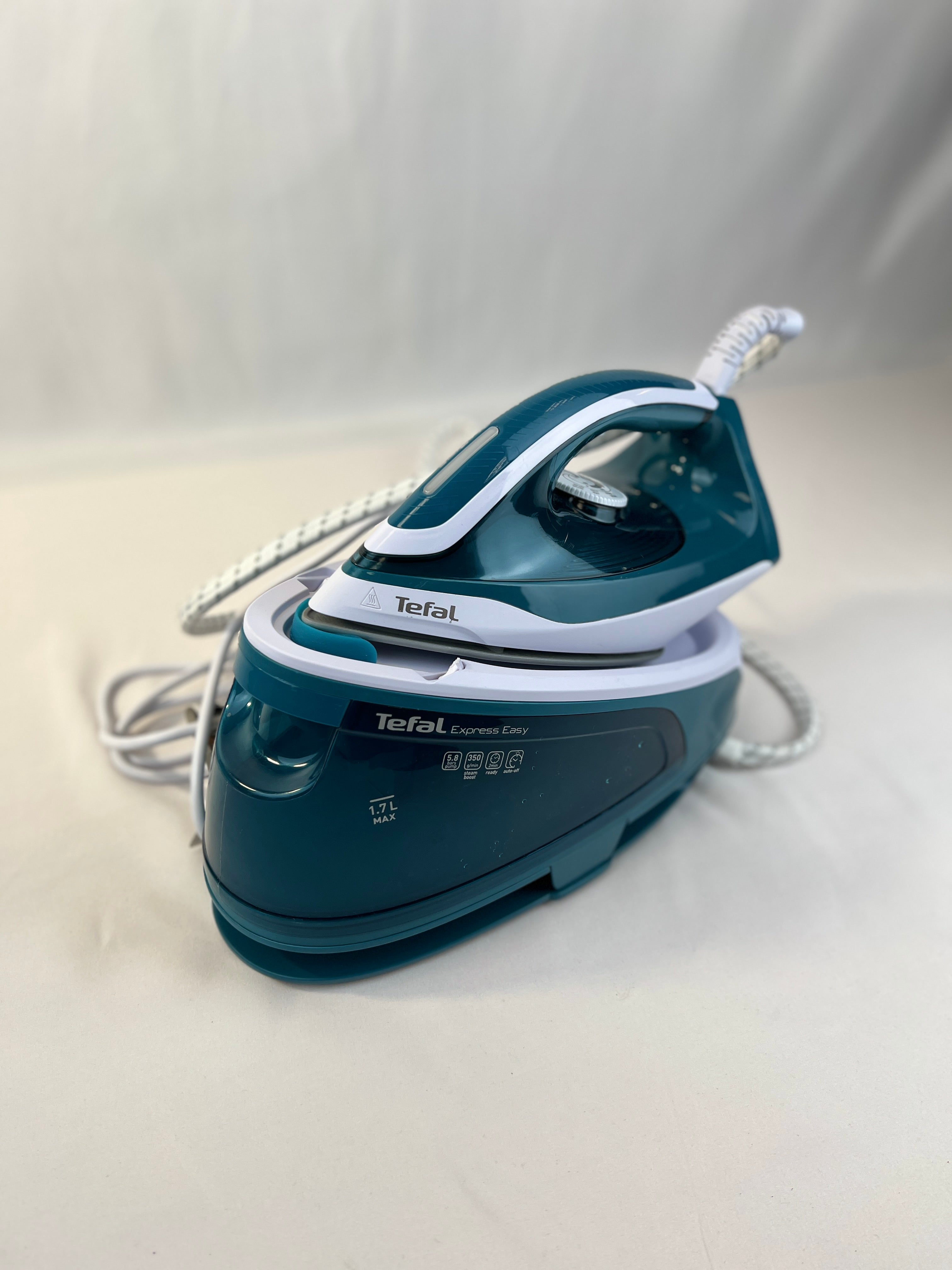 Tvaika gludeklis Tefal Easy SV6131